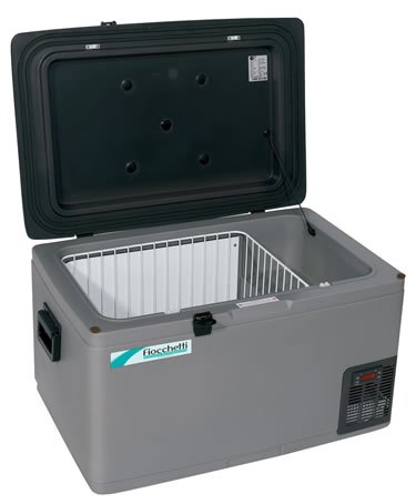  Frigider portabil. +10/-10 °C. 12V/24 V. 220V. Model  C65